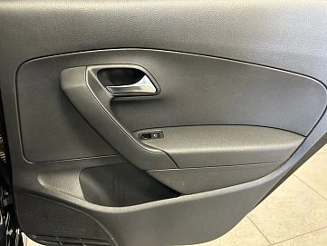 Volkswagen Polo, 2015г, передний привод, автомат