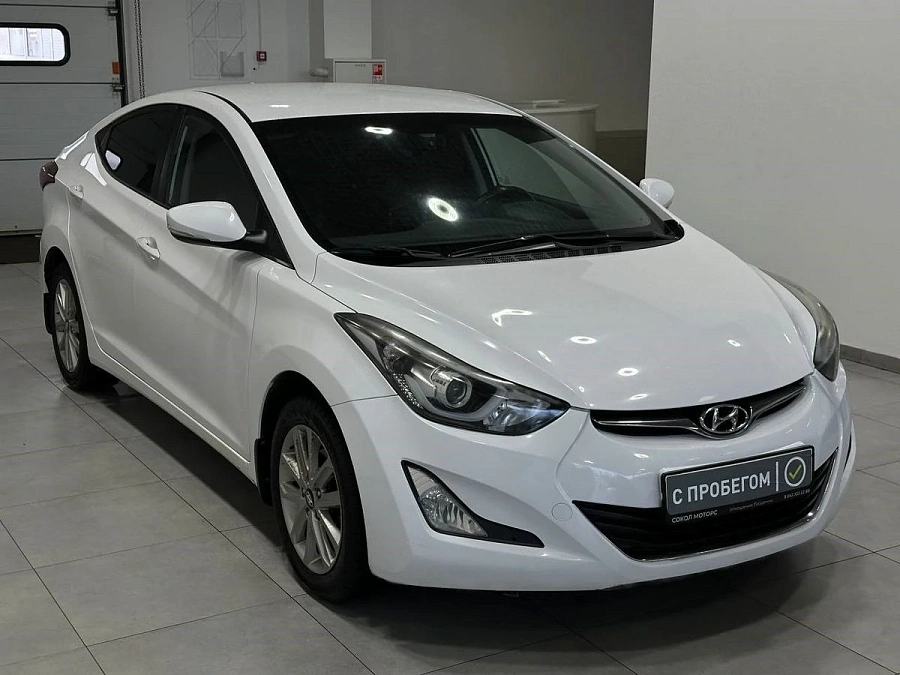 Hyundai Elantra, 2015г., передний привод, автомат