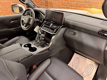 Toyota Land Cruiser, 2025г, полный привод, автомат