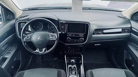 Mitsubishi Outlander, 2019г, передний привод, вариатор