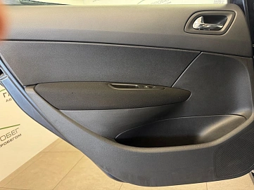 Peugeot 308, 2012г, передний привод, механика