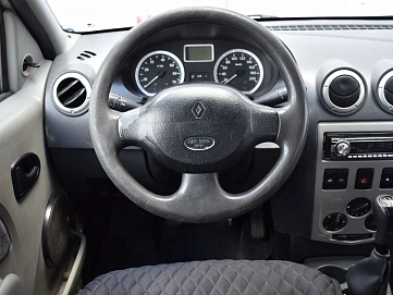Renault Logan, 2006г., передний привод, механика