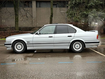 BMW 5 серии, 1995г, задний привод, автомат