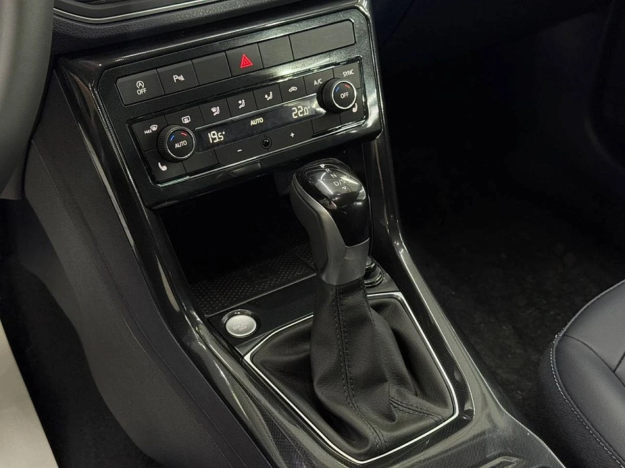 Volkswagen Tharu XR, 2025г., передний привод, робот