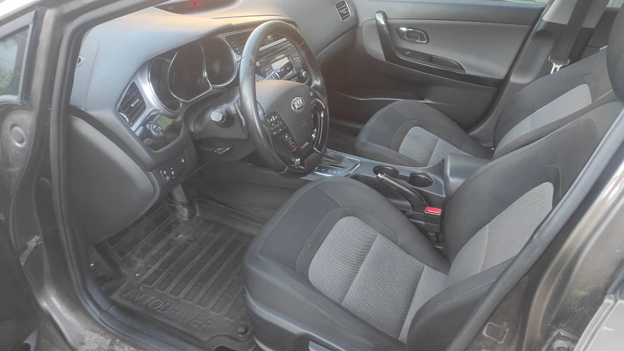 Kia Ceed, 2015г., передний привод, автомат