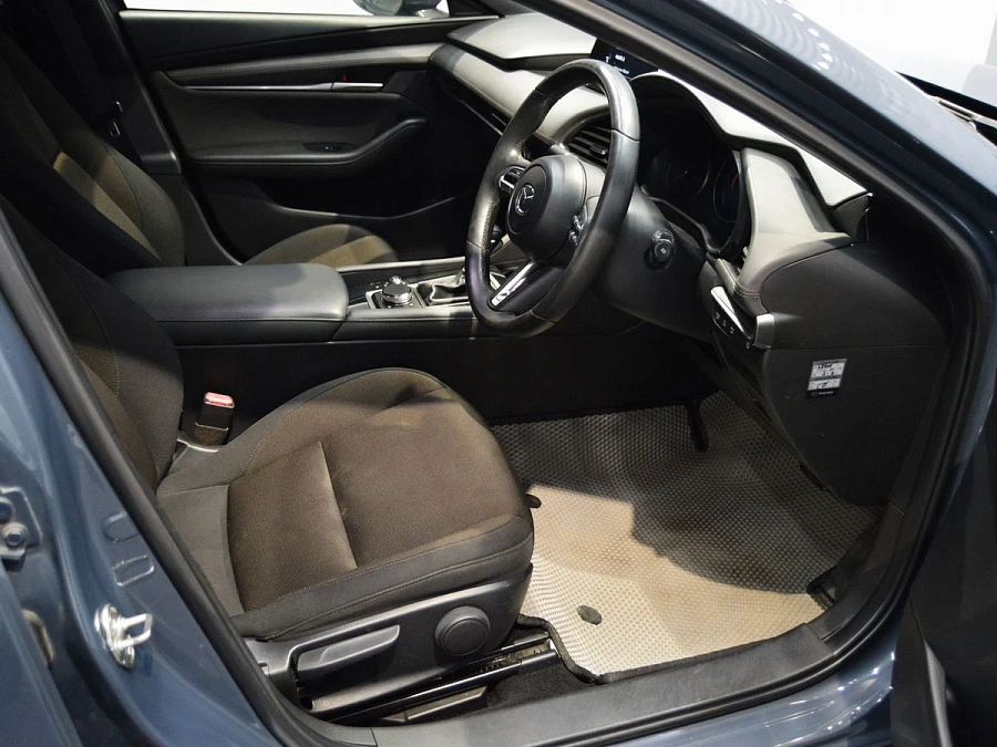 Mazda 3, 2019г., передний привод, автомат
