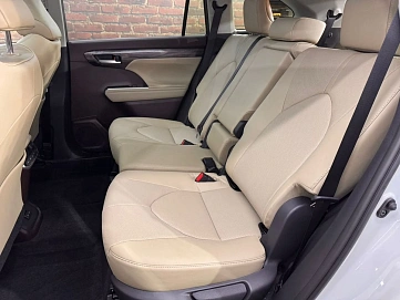 Toyota Highlander, 2025г, полный привод, автомат