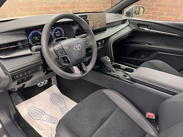 Toyota Camry, 2025г, передний привод, вариатор