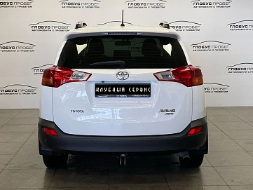 Toyota RAV4, 2014г, передний привод, механика