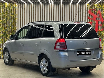 Opel Zafira, 2012г, передний привод, робот