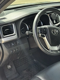 Toyota Highlander, 2014г, полный привод, автомат