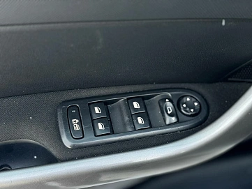 Peugeot 308, 2010г, передний привод, механика