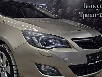 Opel Astra, 2011г, передний привод, автомат