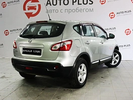 Nissan Qashqai, 2010г, передний привод, вариатор