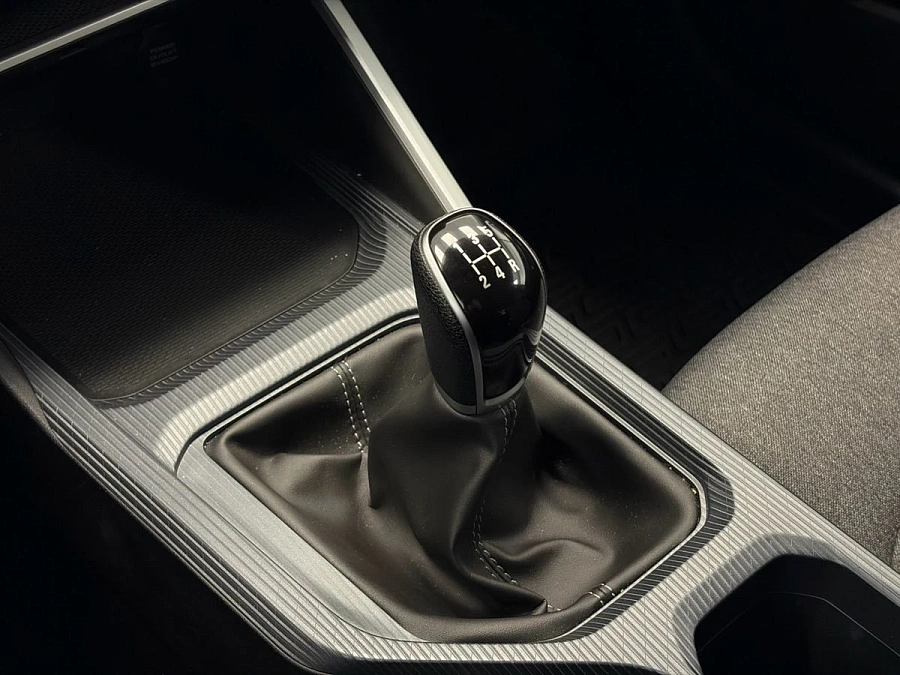 Geely Emgrand, 2024г., передний привод, механика