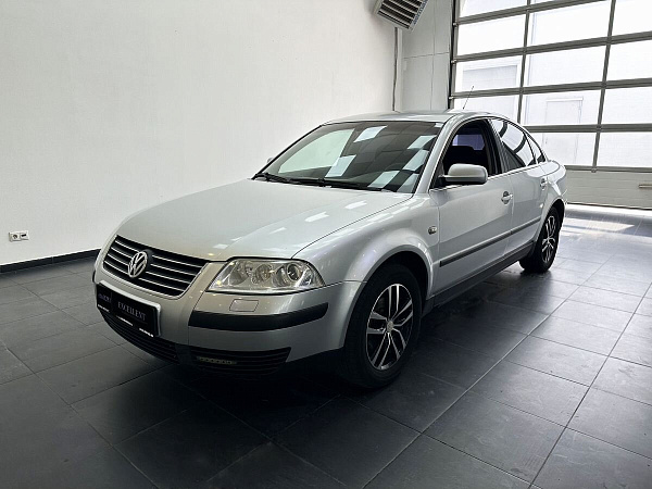 Volkswagen Passat, 2002г., передний привод, механика