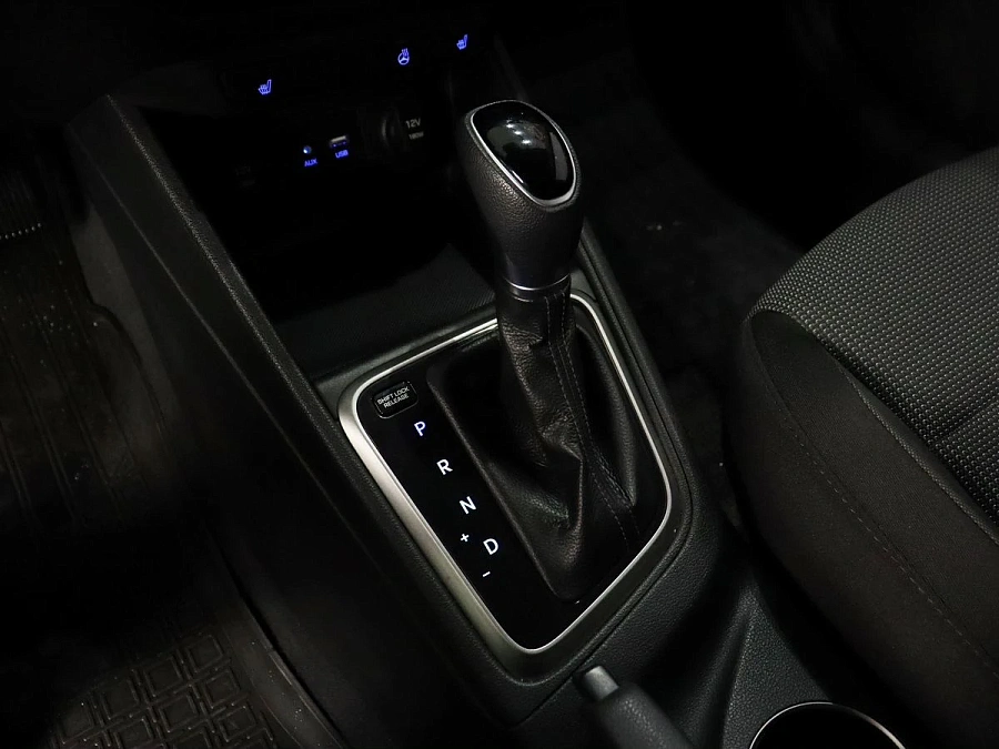 Hyundai Solaris, 2017г., передний привод, автомат