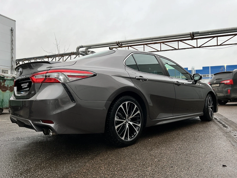 Toyota Camry, 2019г., передний привод, автомат