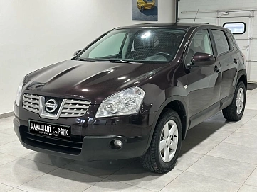 Nissan Qashqai, 2009г, передний привод, вариатор