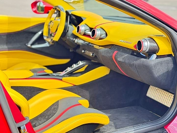 Ferrari 812, 2021г, задний привод, робот