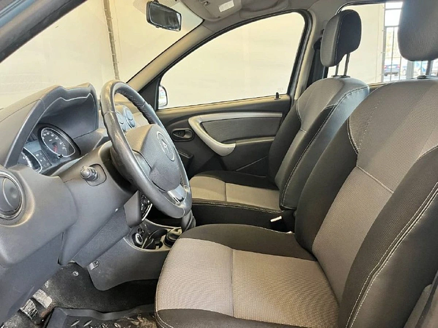 Renault Duster, 2012г., полный привод, механика