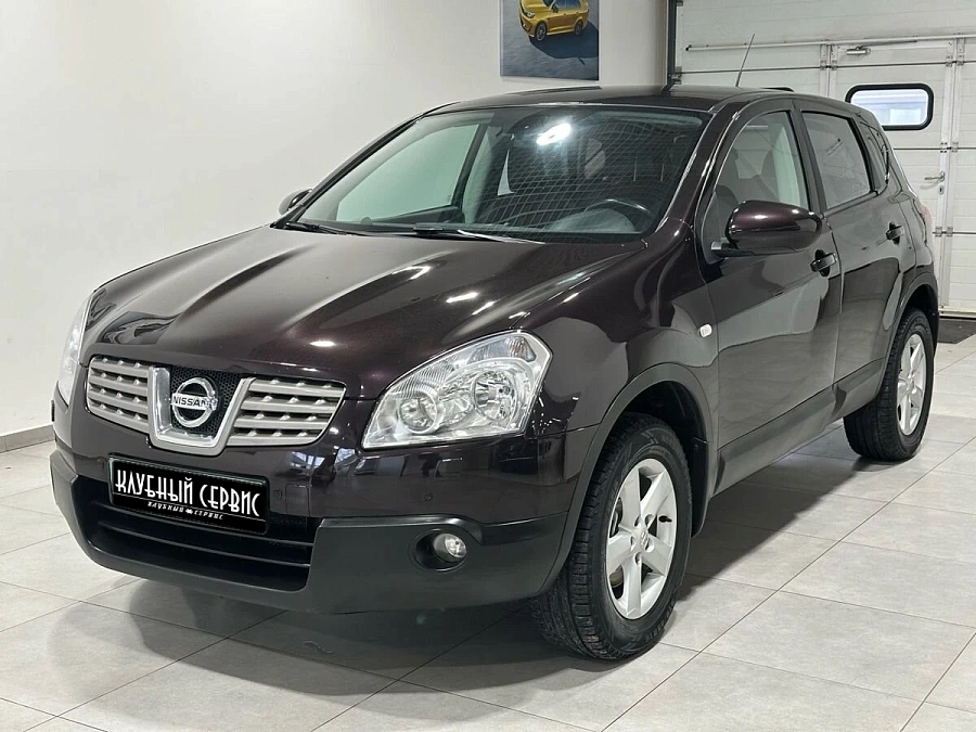 Nissan Qashqai, 2009г., передний привод, вариатор