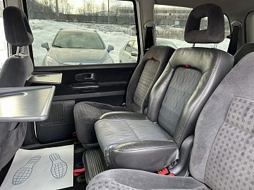 Volkswagen Sharan, 2003г, передний привод, автомат