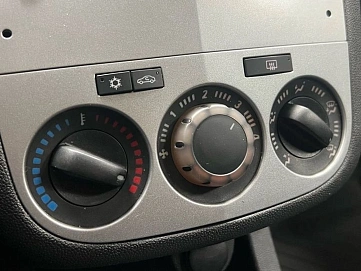Opel Corsa, 2011г, передний привод, механика