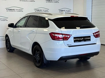 Lada (ВАЗ) Vesta, 2018г, передний привод, механика