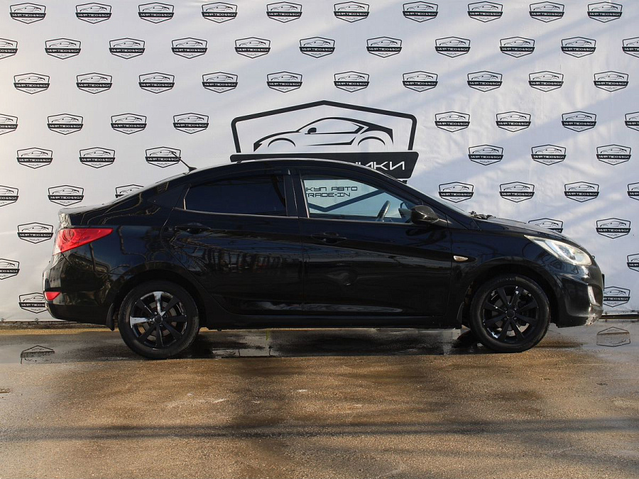 Hyundai Solaris, 2011г., передний привод, автомат