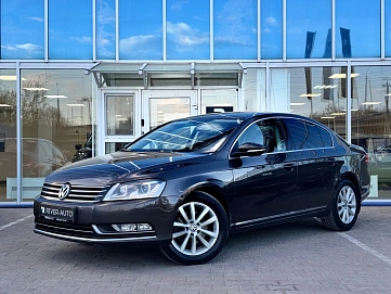 Volkswagen Passat, 2012г., передний привод, робот