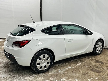 Opel , 2012г., передний привод, механика