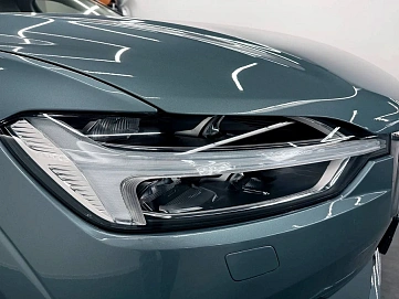 Volvo XC60, 2018г, полный привод, автомат