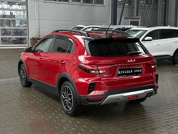 Kia , 2021г., передний привод, автомат