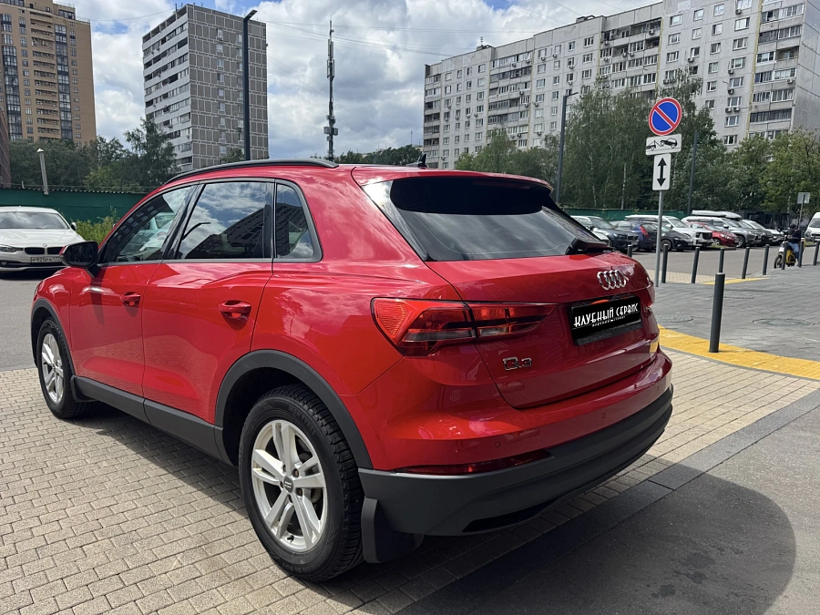 Audi Q3, 2020г., передний привод, робот