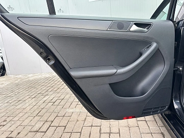 Volkswagen Jetta, 2015г, передний привод, механика