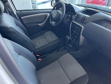 Renault Duster, 2014г, передний привод, автомат