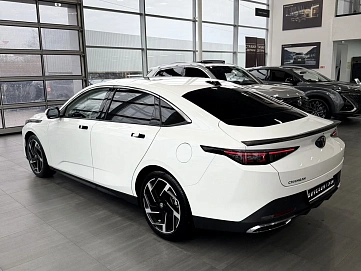 Changan Lamore, 2023г, передний привод, робот