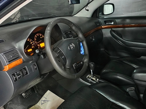 Toyota Avensis, 2007г, передний привод, автомат