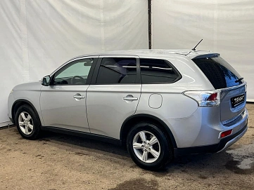 Mitsubishi Outlander, 2014г, полный привод, вариатор