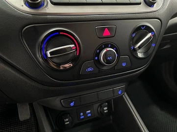 Hyundai Solaris, 2018г, передний привод, автомат