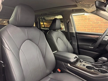 Toyota Highlander, 2025г, полный привод, автомат