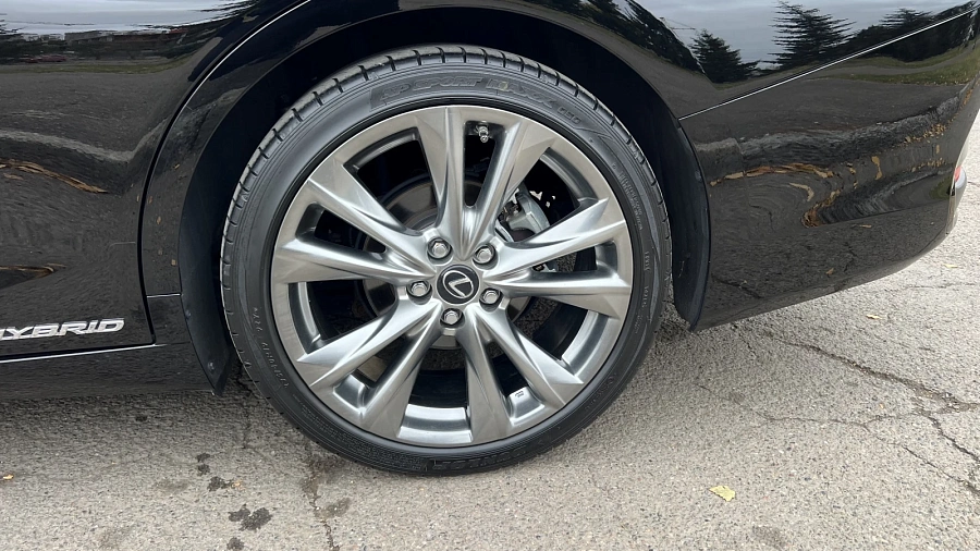 Lexus ES, 2019г., передний привод, вариатор