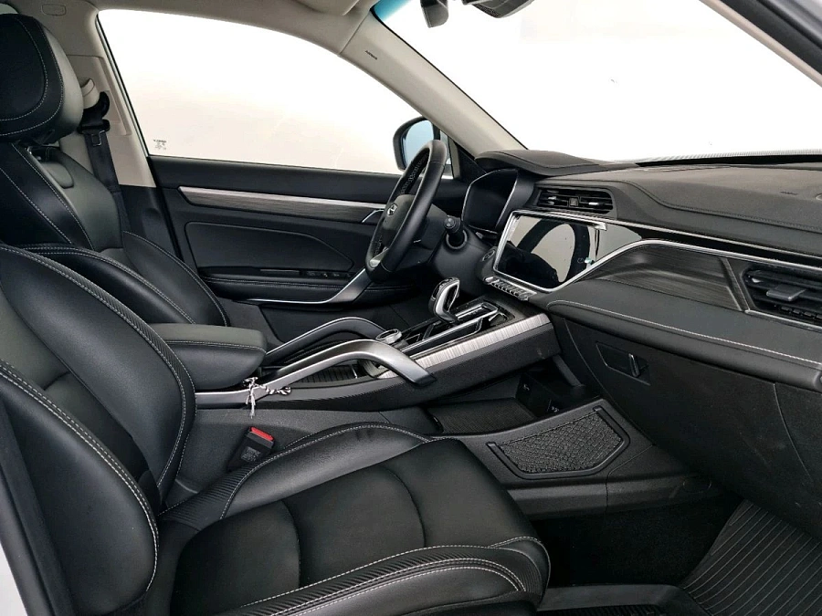 Geely Atlas Pro, 2024г., передний привод, автомат