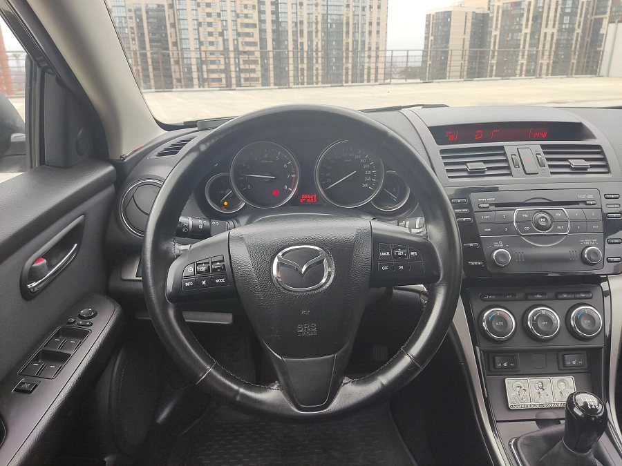 Mazda 6, 2010г., передний привод, механика