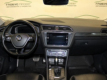 Volkswagen Tiguan, 2019г, передний привод, автомат