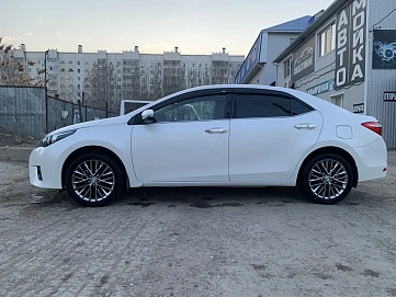 Toyota Corolla, 2014г, передний привод, вариатор