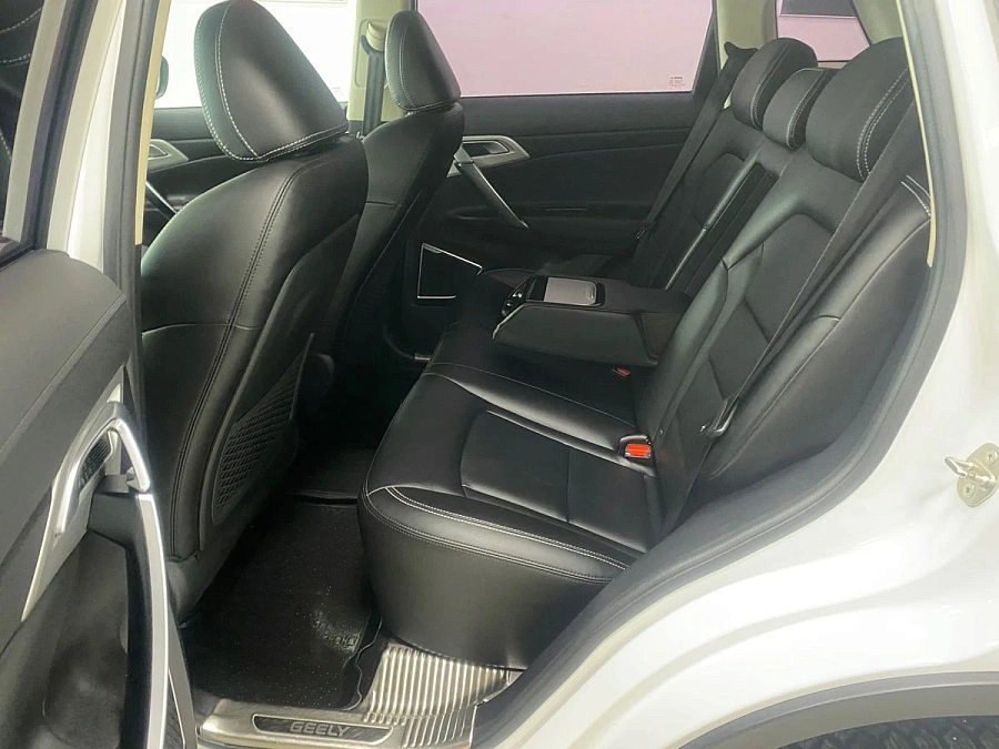 Geely Atlas, 2018г., полный привод, автомат