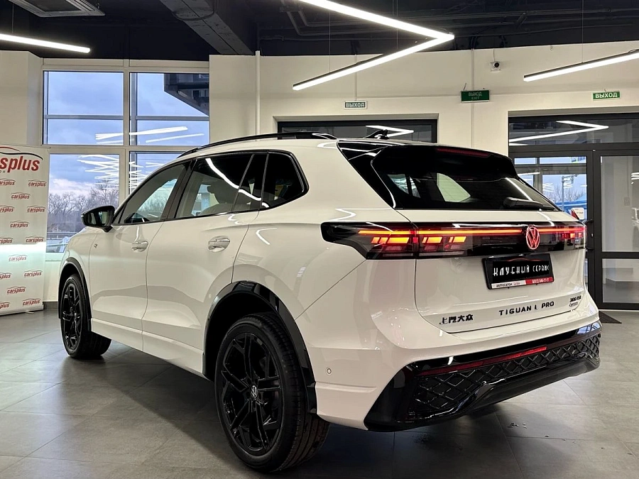 Volkswagen Tiguan, 2025г., полный привод, робот