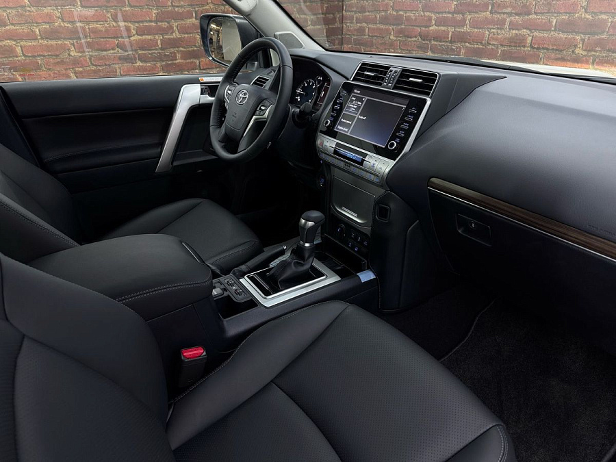 Toyota Land Cruiser Prado, 2022г., полный привод, автомат